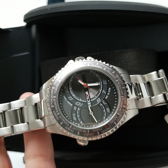 Sector men watch. New with tag and original box. All stainless steel. - Picture 6 of 6